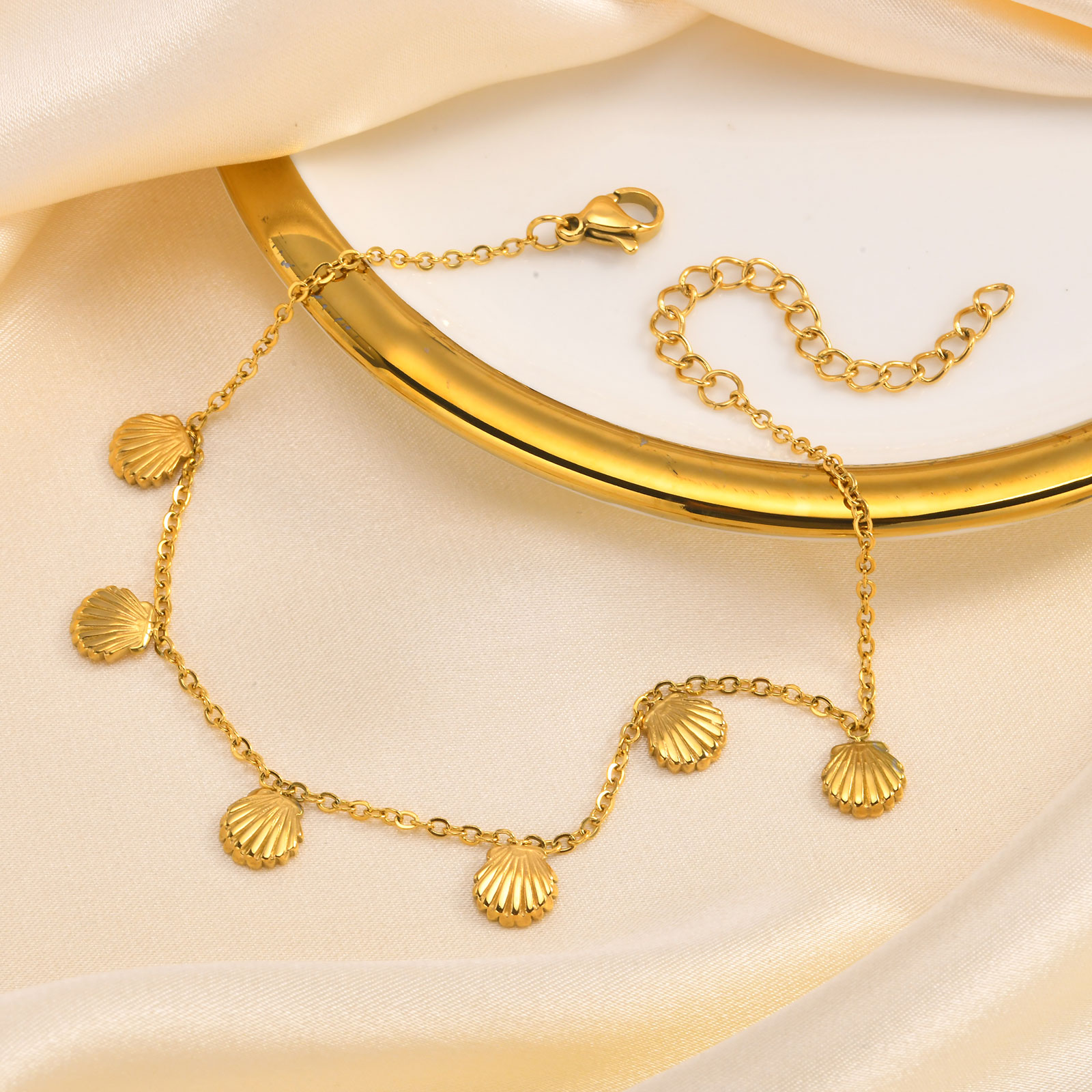 Jc Jewelry & Watches Photos - سلسلة متقاطعة مسطحة من الفولاذ المقاوم