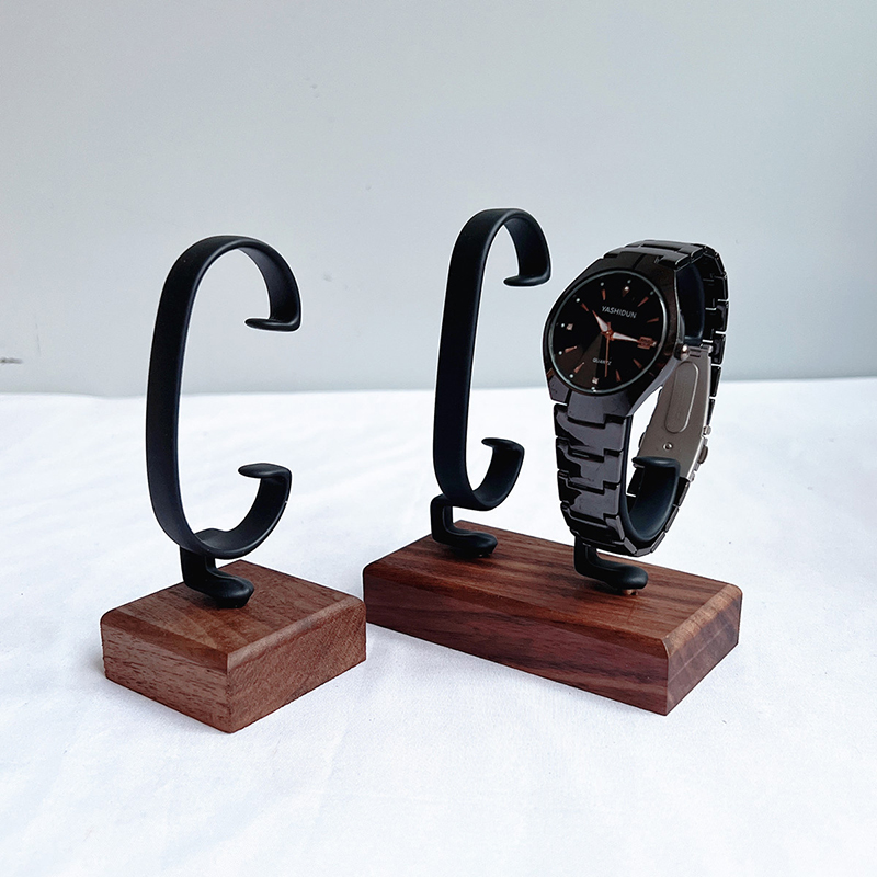 حامل عرض مجوهرات خشبي على شكل  - مراجعة Jewelry And Watches Inc وسعره